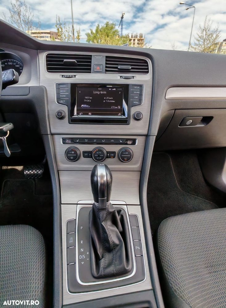 Volkswagen Golf 1.6 TDI DSG BMT Comfortline - 9