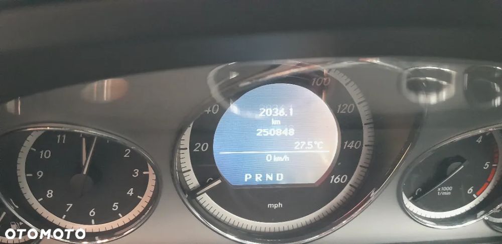 MERCEDES E-KLASA W212 W207 LICZNIK ZEGRY 2.2CDI UK - 1