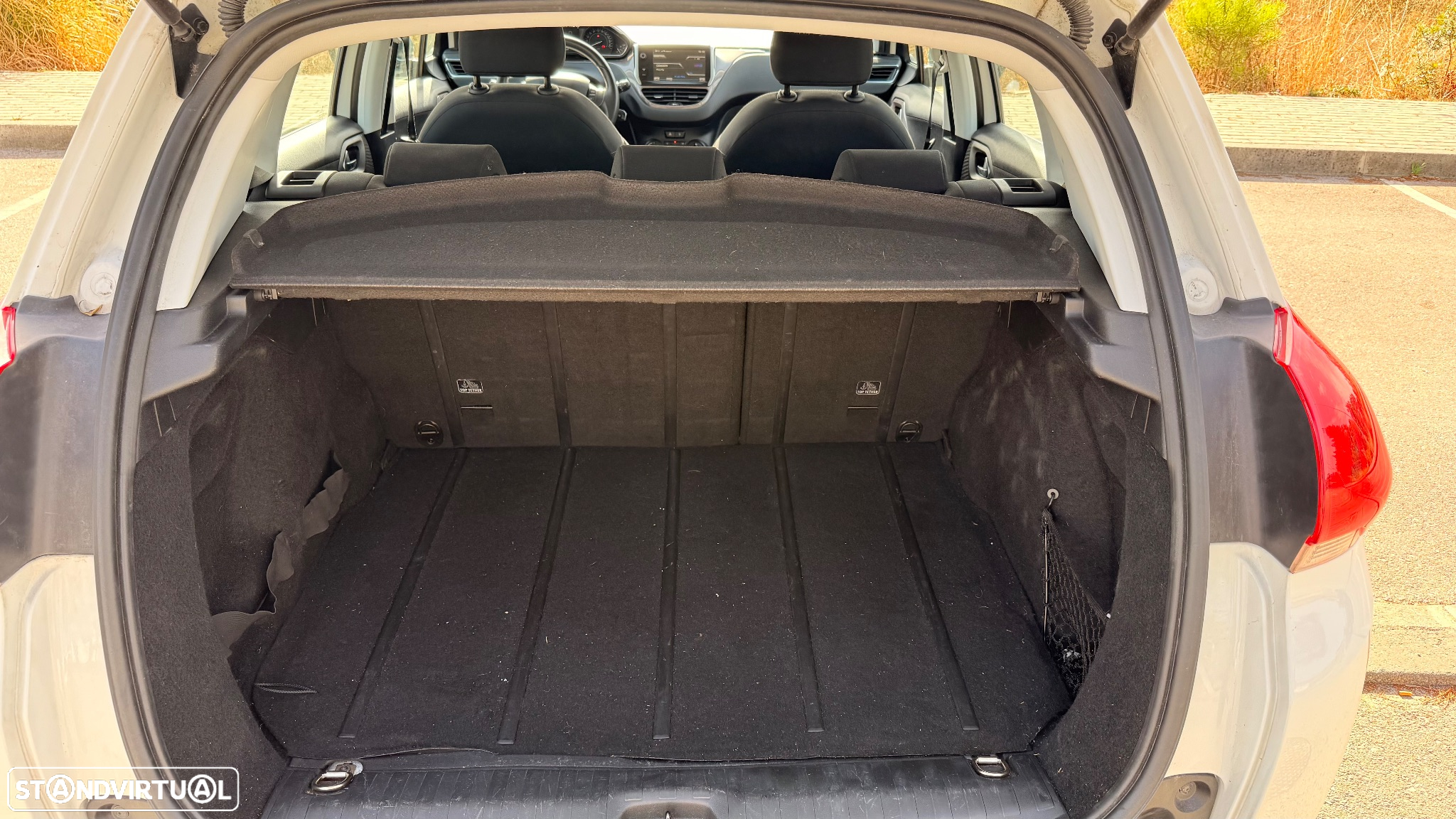 Peugeot 2008 1.2 VTi Active - 11