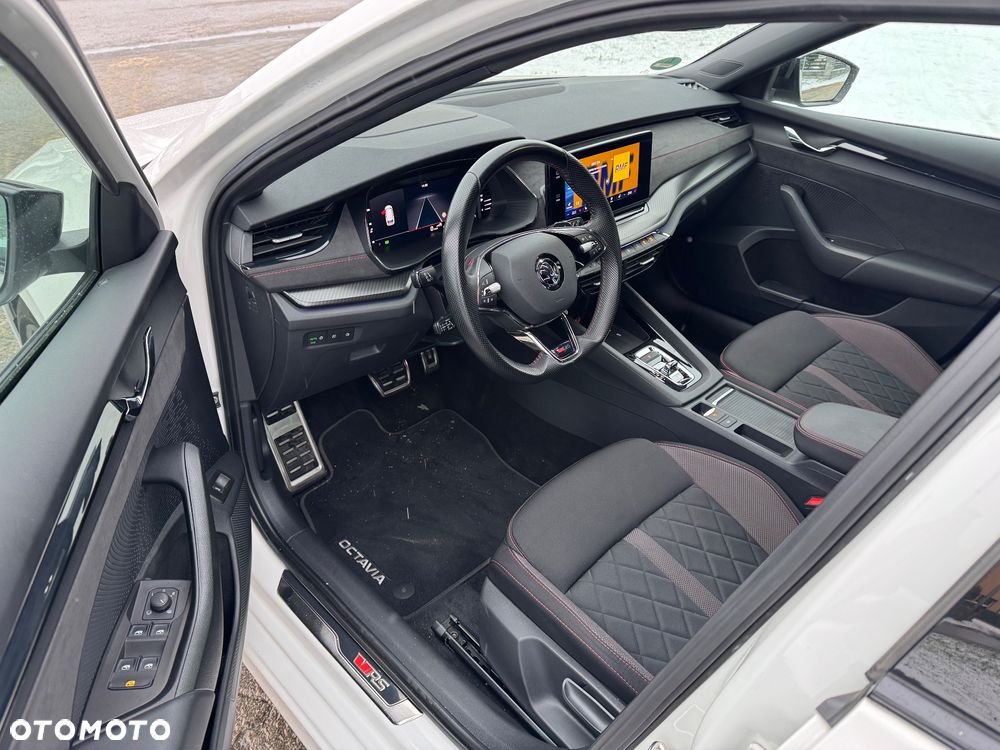 Skoda Octavia 2.0 TDI DSG RS - 18