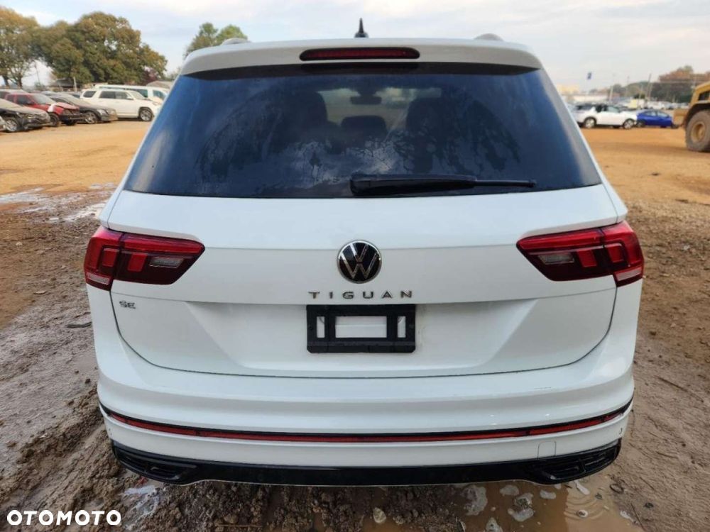 Volkswagen Tiguan - 4