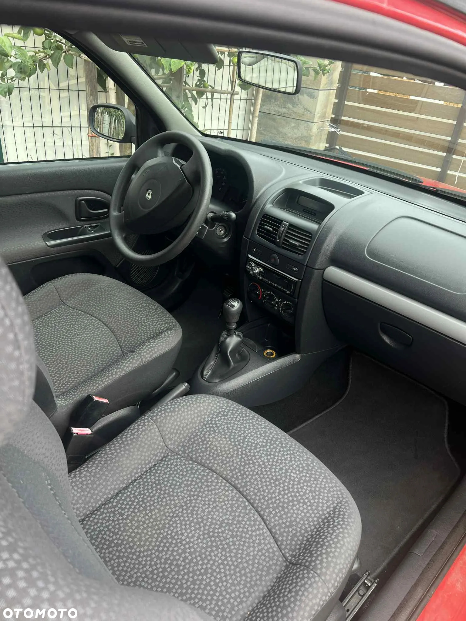 Renault Clio - 12