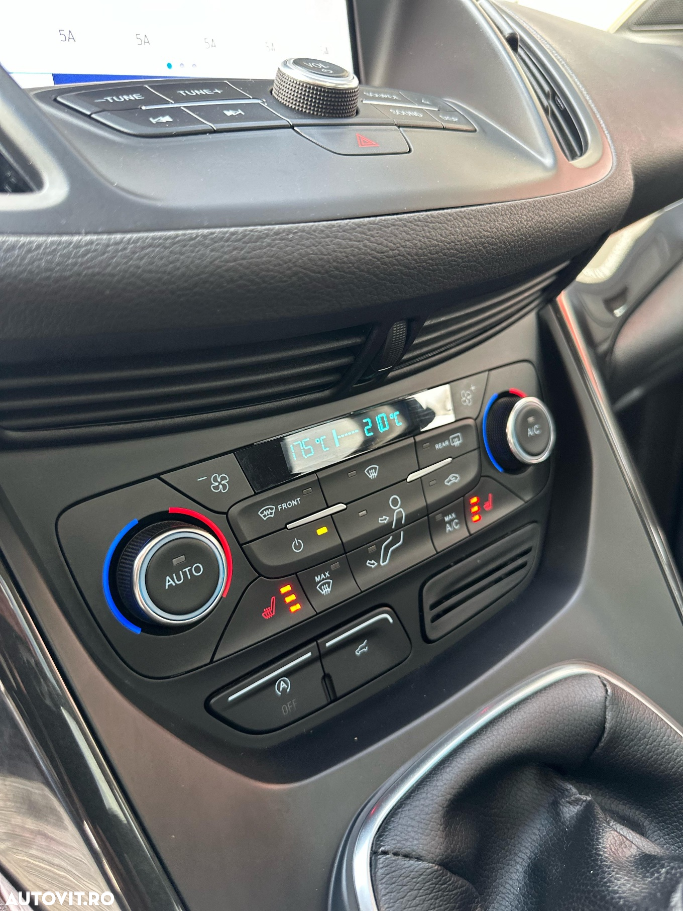 Ford Kuga 1.5 EcoBoost 2WD Trend - 28