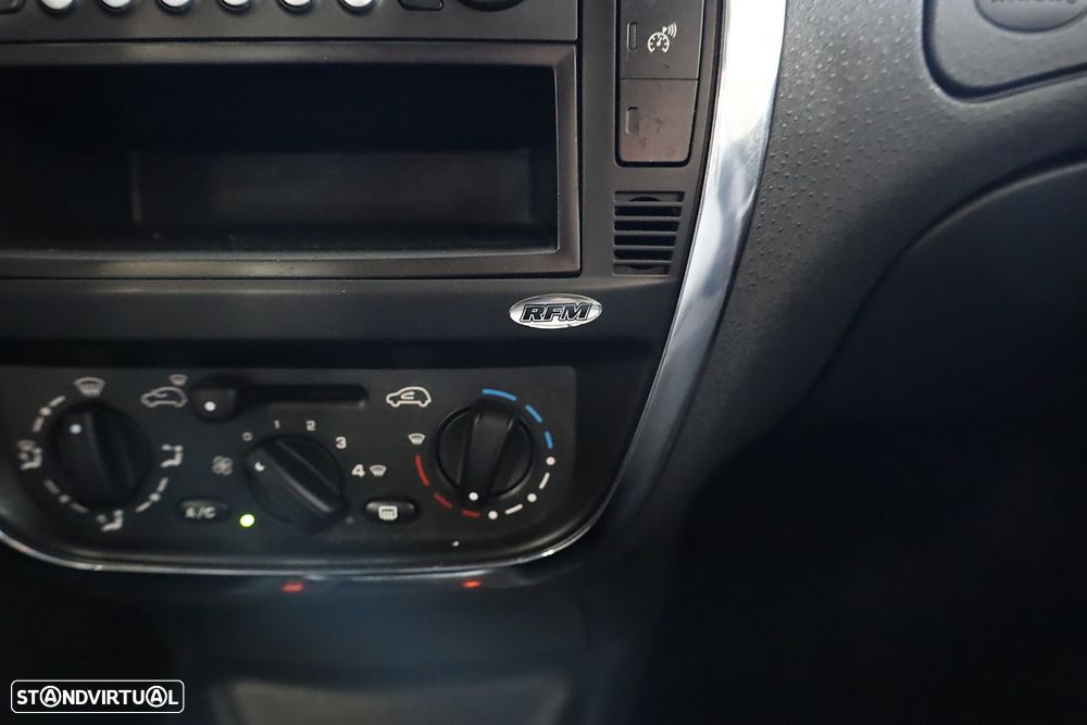 Citroën C2 1.1 RFM - 18