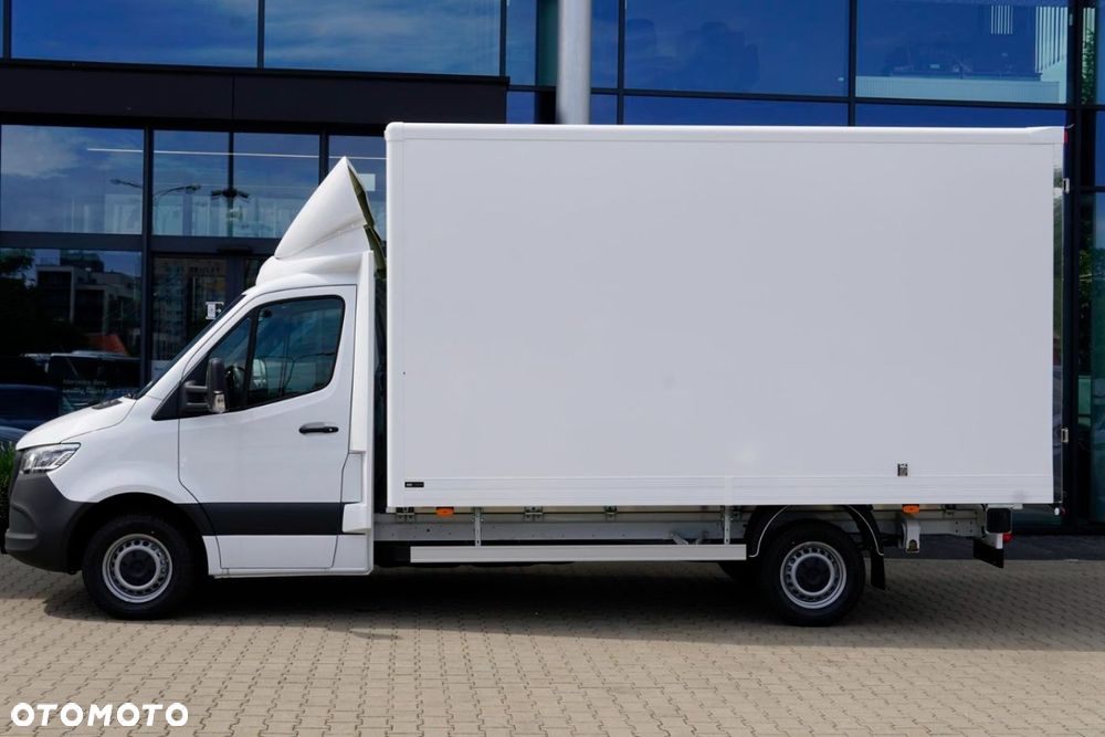 Mercedes-Benz Sprinter - 4