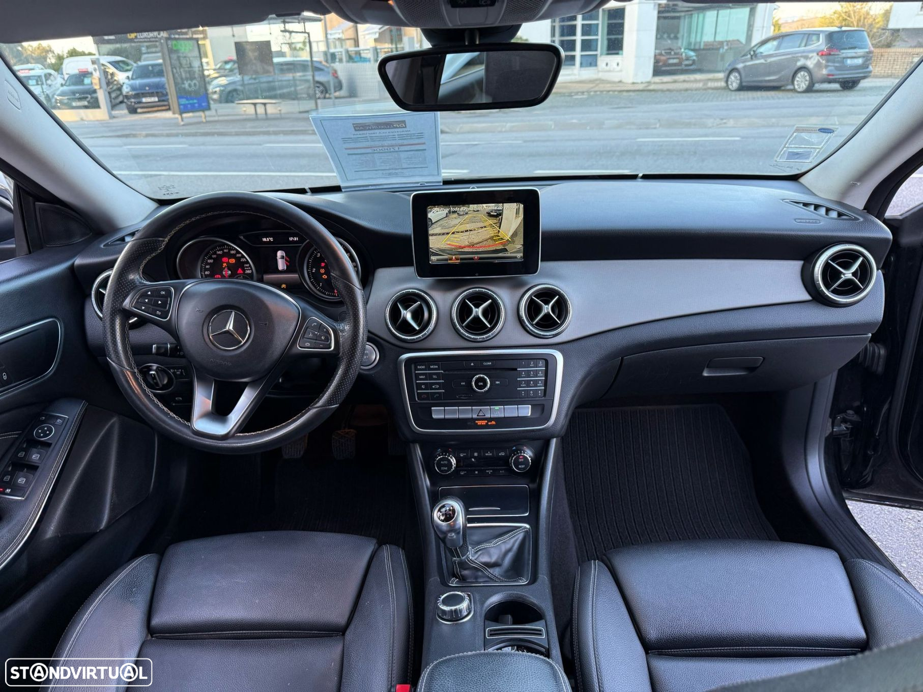 Mercedes-Benz CLA 180 d Shooting Brake Urban - 7