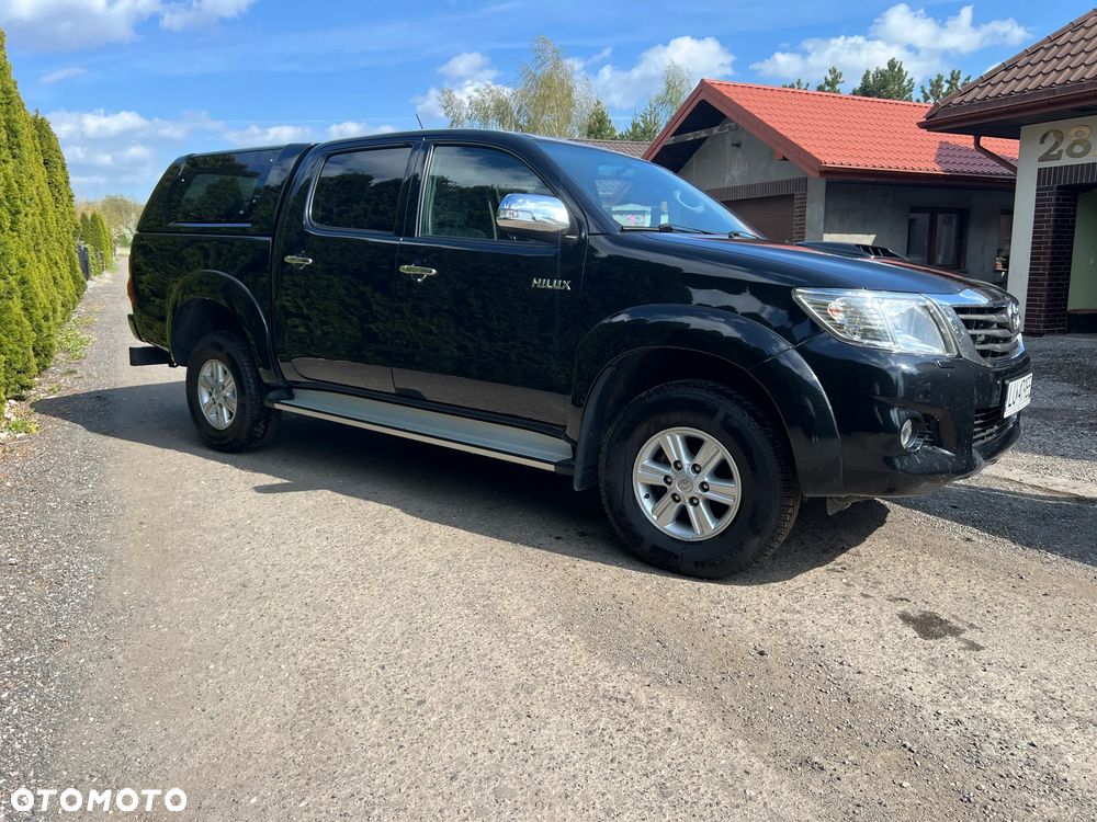 Toyota Hilux 2.5 D-4D SR - 9