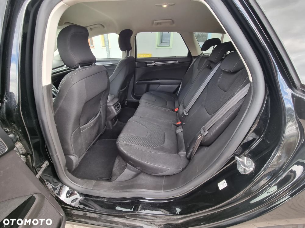 Ford Mondeo SW 2.0 Hybrid Titanium - 13