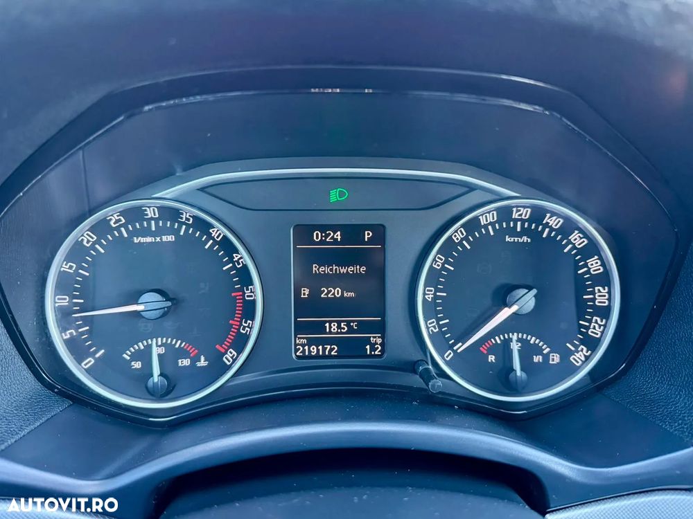 Skoda Octavia 2.0 TDI DSG Elegance - 8