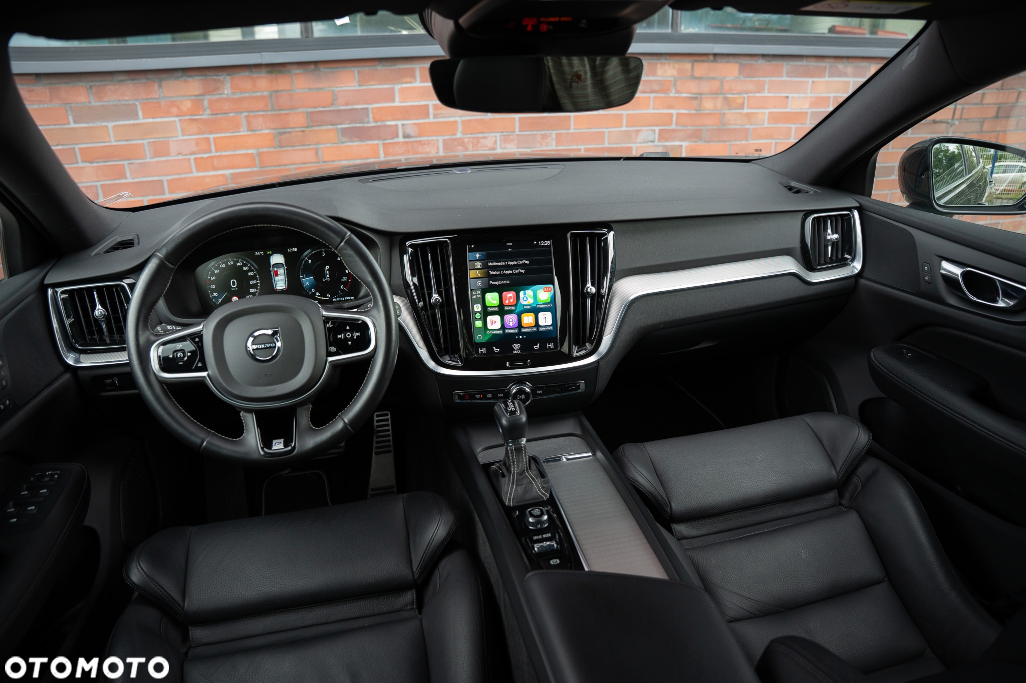 Volvo V60 D3 Geartronic R-Design - 27
