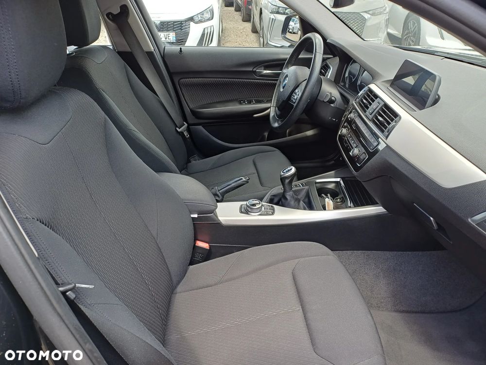 BMW Seria 1 116i Edition Metropolitan - 11