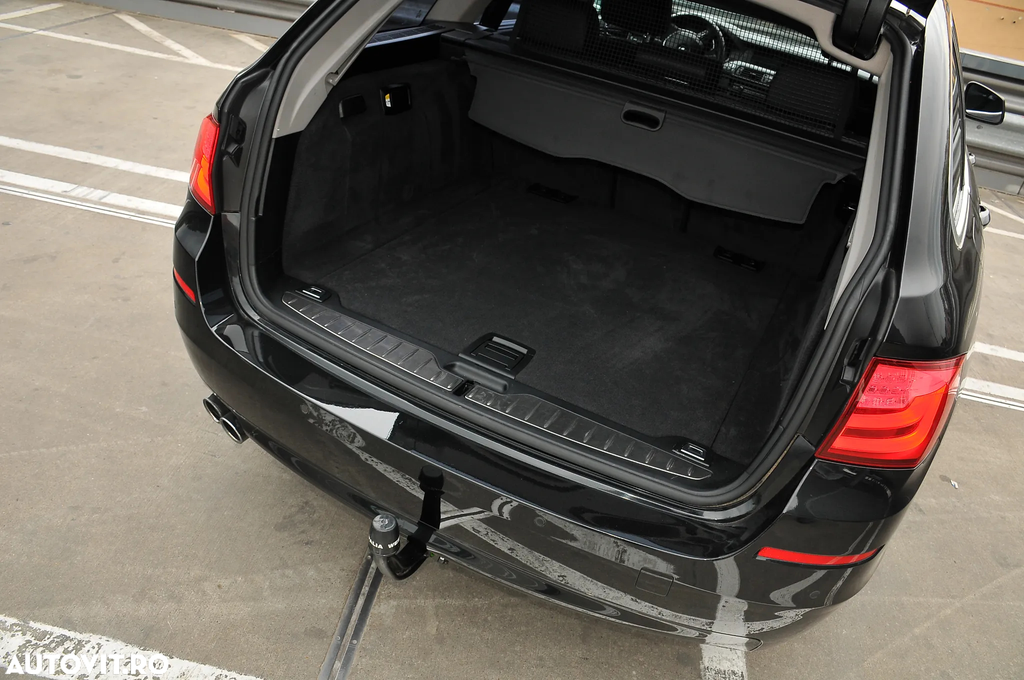 BMW Seria 5 520d Aut. - 24