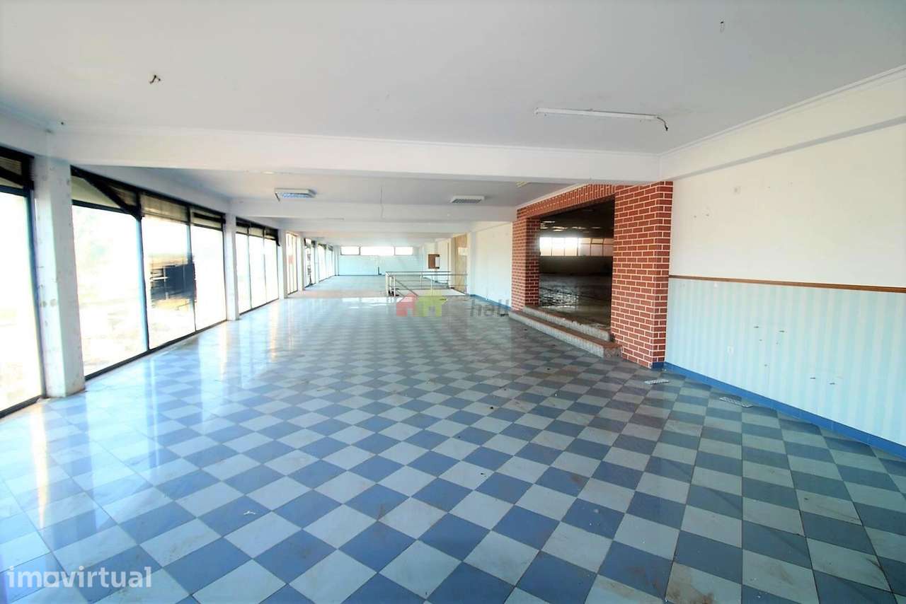 Armazém de 1.921m2 na Quinta do Anjo - Palmela - Grande imagem: 3/29