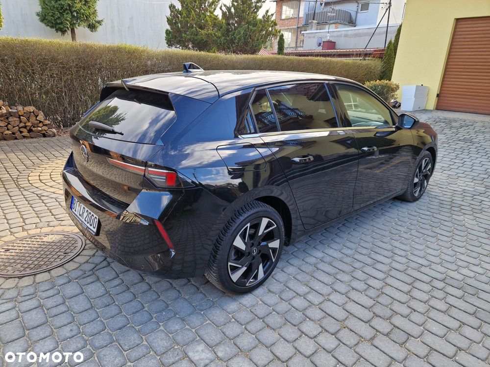 Opel Astra 1.2 Turbo Business Edition - 4