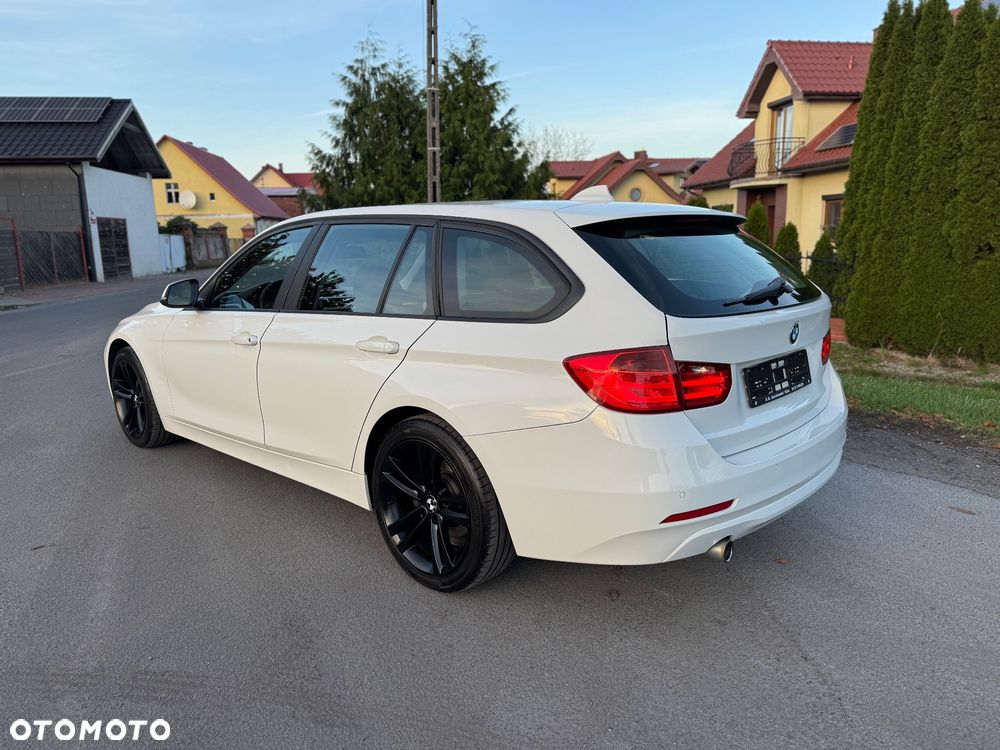 BMW Seria 3 318d Touring - 4