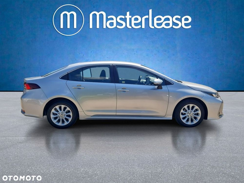 Toyota Corolla - 4