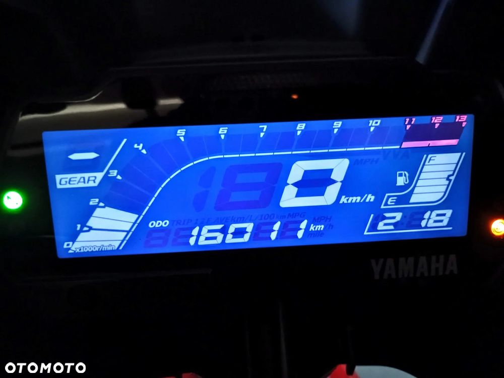 Yamaha YZF - 18
