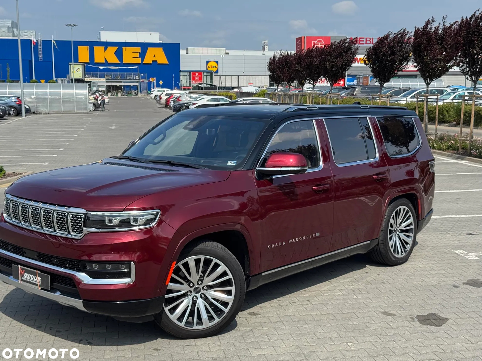 Jeep Grand Wagoneer - 4