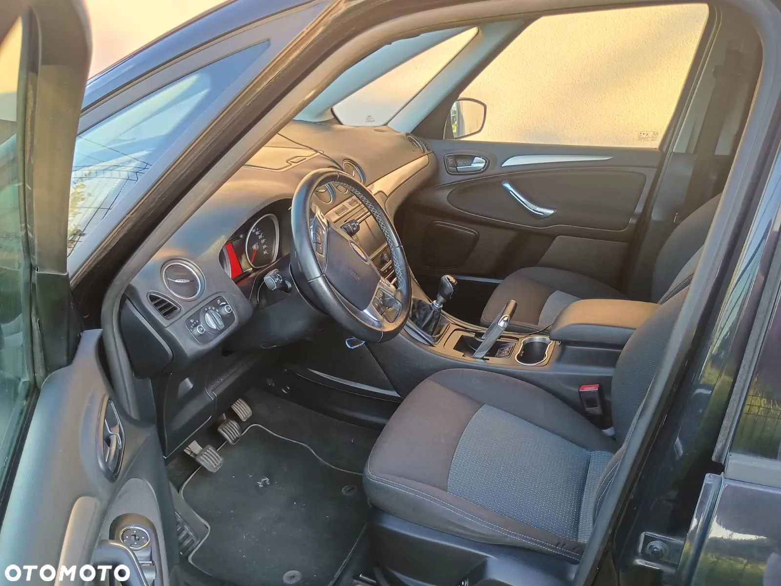 Ford Galaxy - 9