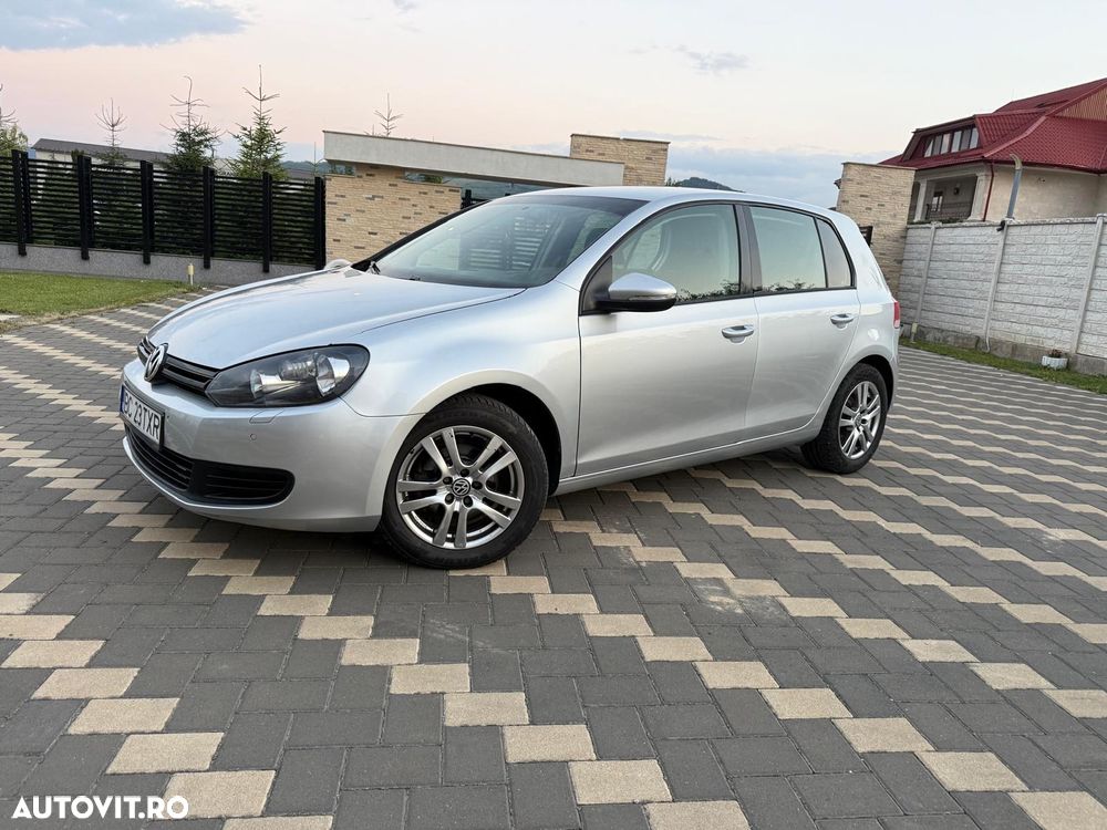 Volkswagen Golf - 2