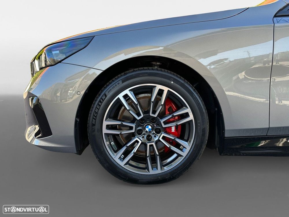 BMW i5 Touring eDrive40 - 15