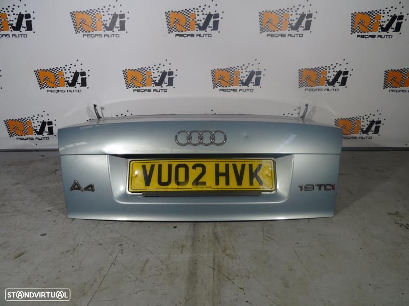 Tampa Da Mala Audi A4 (8E2, B6)  Mala De Um Audi A4 B6 Sedan - 1