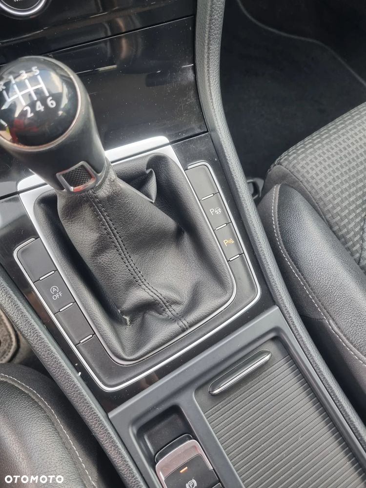 Volkswagen Golf 2.0 BlueTDI Highline - 21
