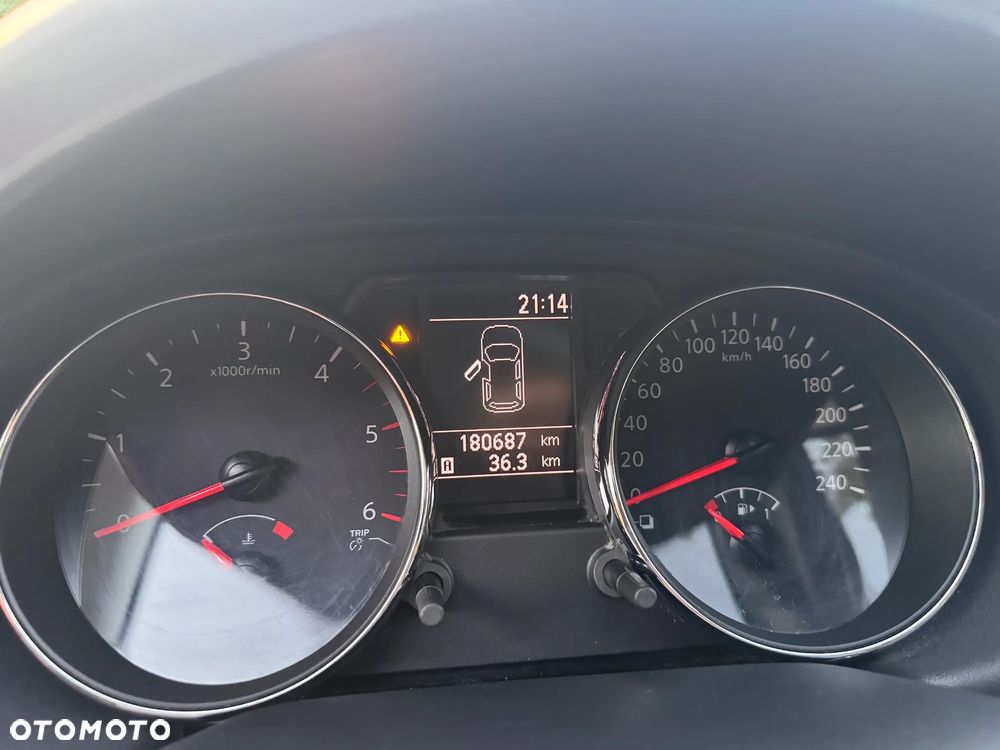 Nissan Qashqai - 25