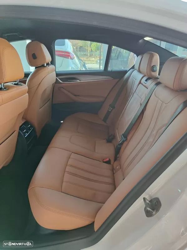 BMW 530 e iPerformance Pack M - 16