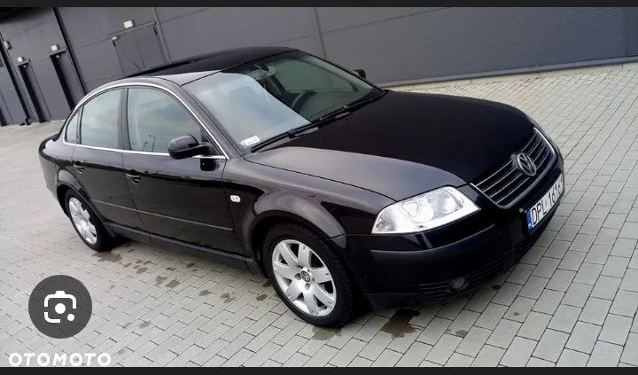 Volkswagen Passat - 1