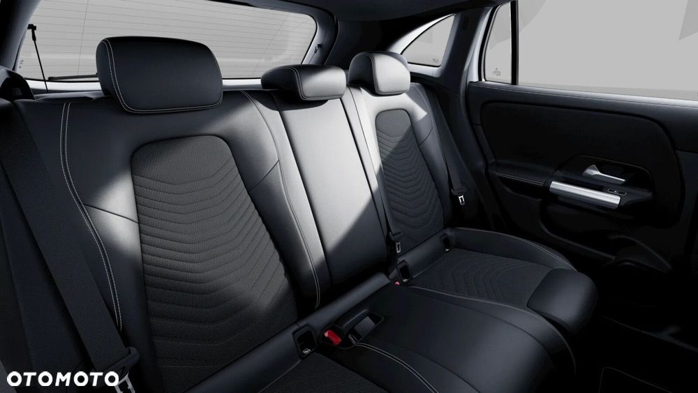 Mercedes-Benz GLA 200 Progressive - 18