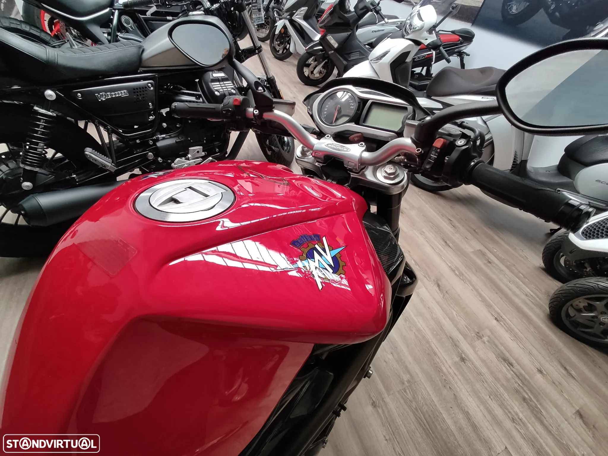 MV Agusta Brutale 990 R - 2