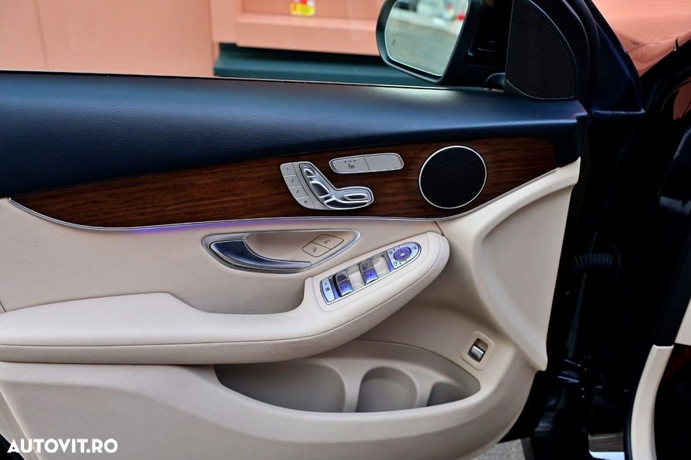 Mercedes-Benz GLC Coupe 300 4MATIC - 23