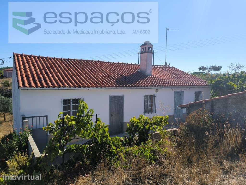 Moradia com terreno envolvente - Sobrainho da Ribeira - Grande imagem: 3/23