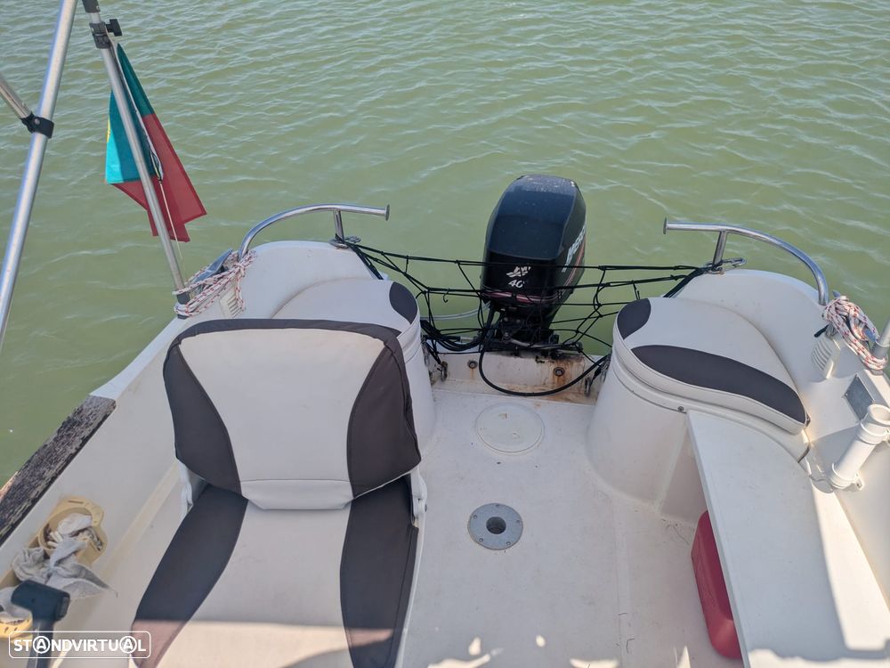 Quicksilver 460 Cabin - 6