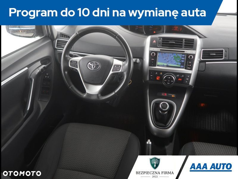 Toyota Verso - 8