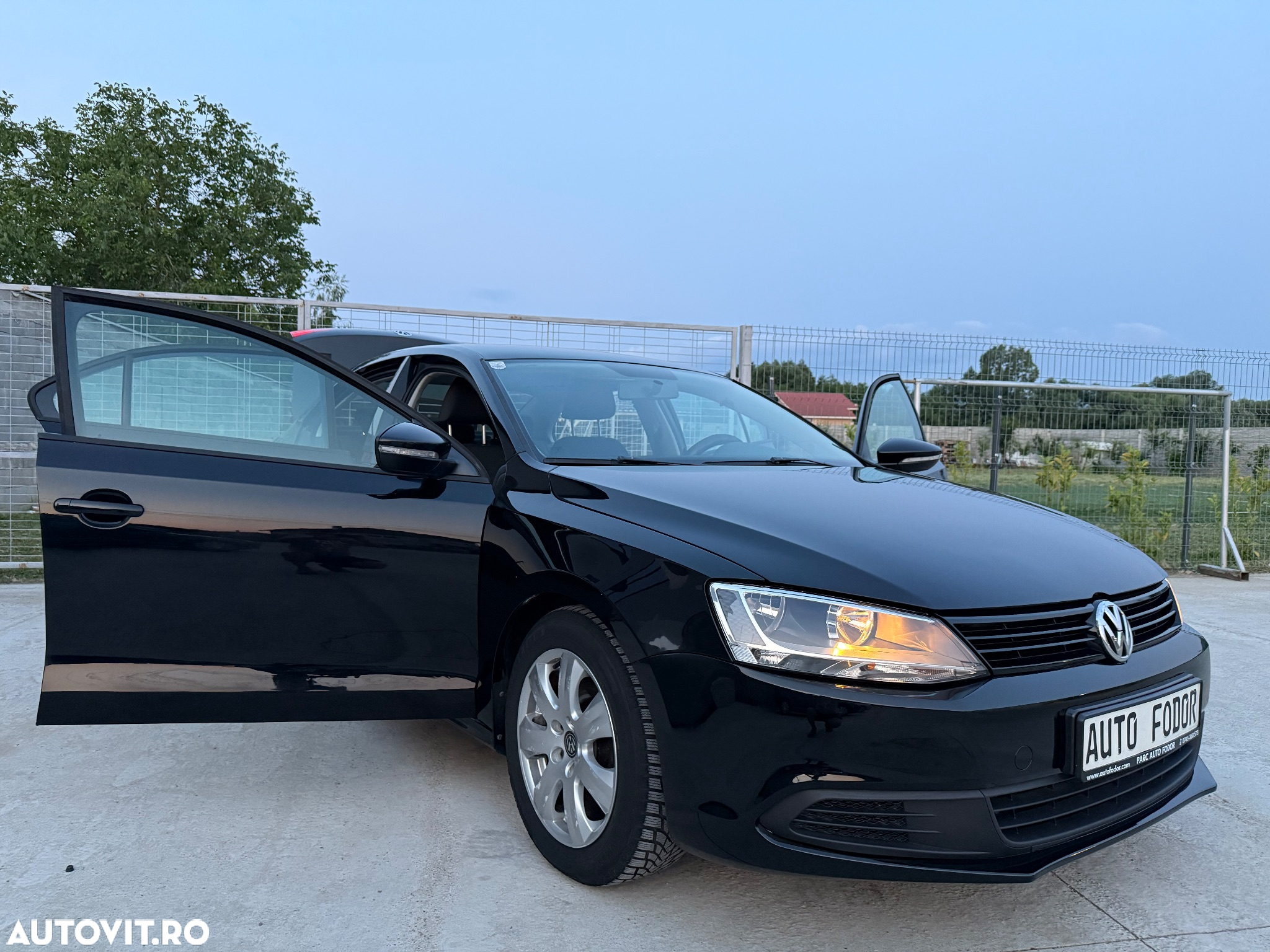 Volkswagen Jetta 1.6 TDI Blue Motion Technology Comfortline - 28