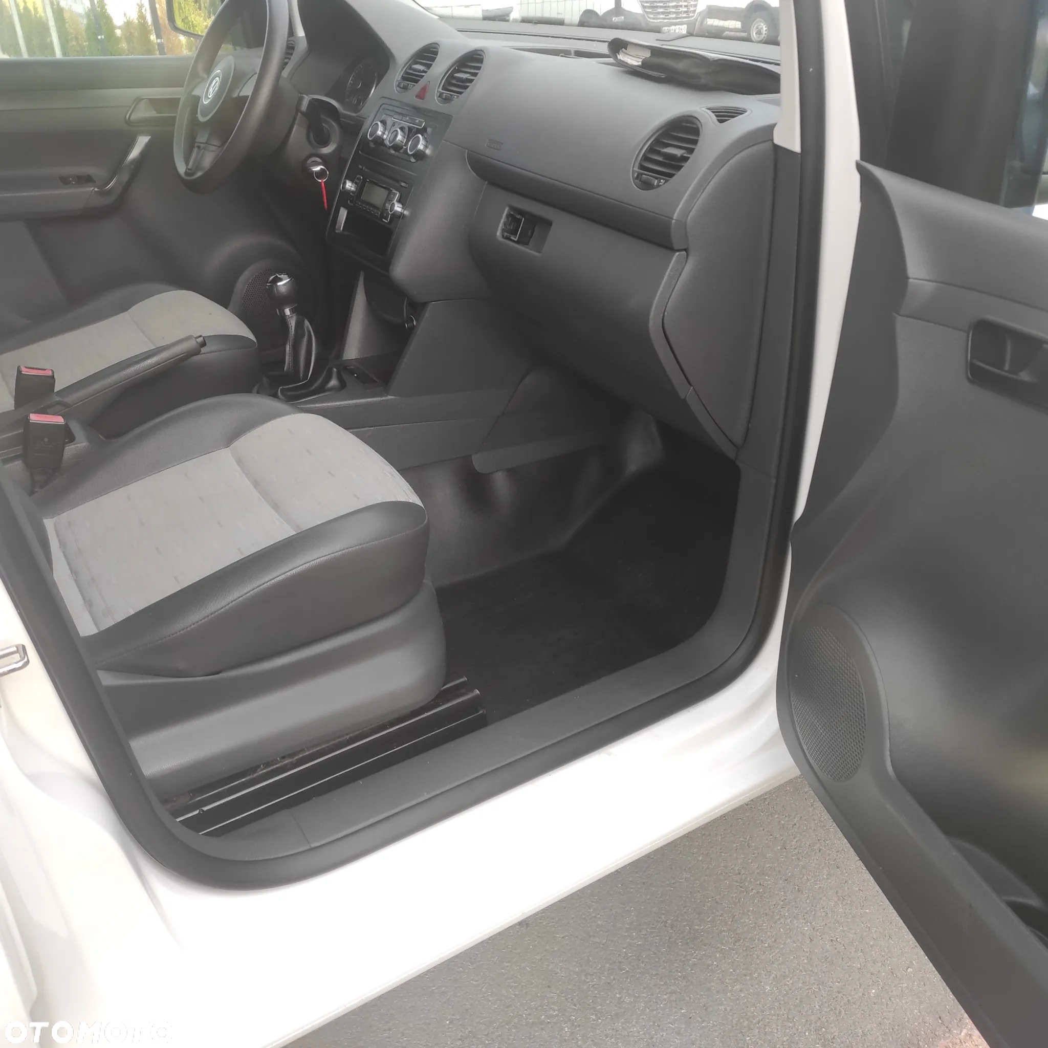 Volkswagen Caddy - 26