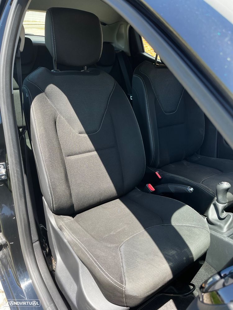 Renault Clio 1.5 dCi Dynamique Sport Edtion — fotografia 11