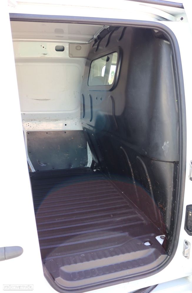 Renault Kangoo 1.5 dCi Maxi 3 Lugares C/Iva Incluído - 10