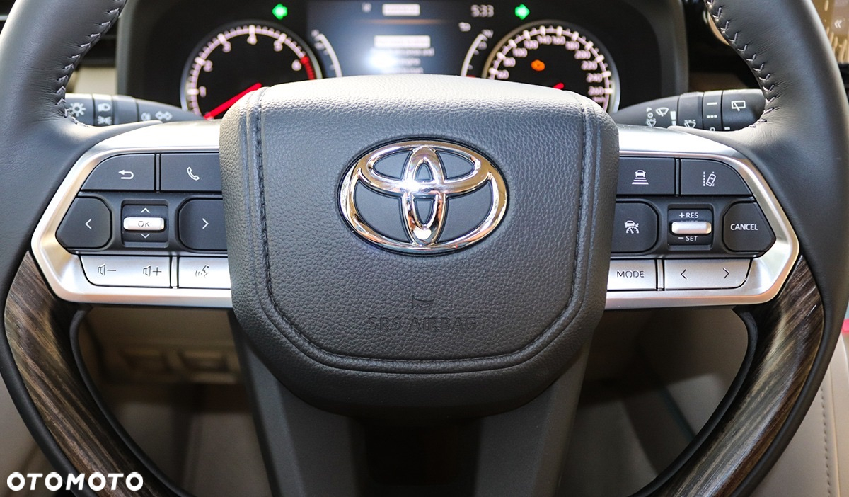 Toyota Land Cruiser - 20