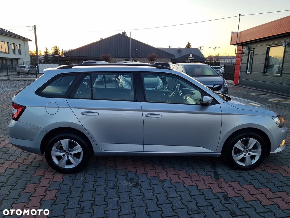 Skoda Fabia 1.0 TSI Ambition - 4