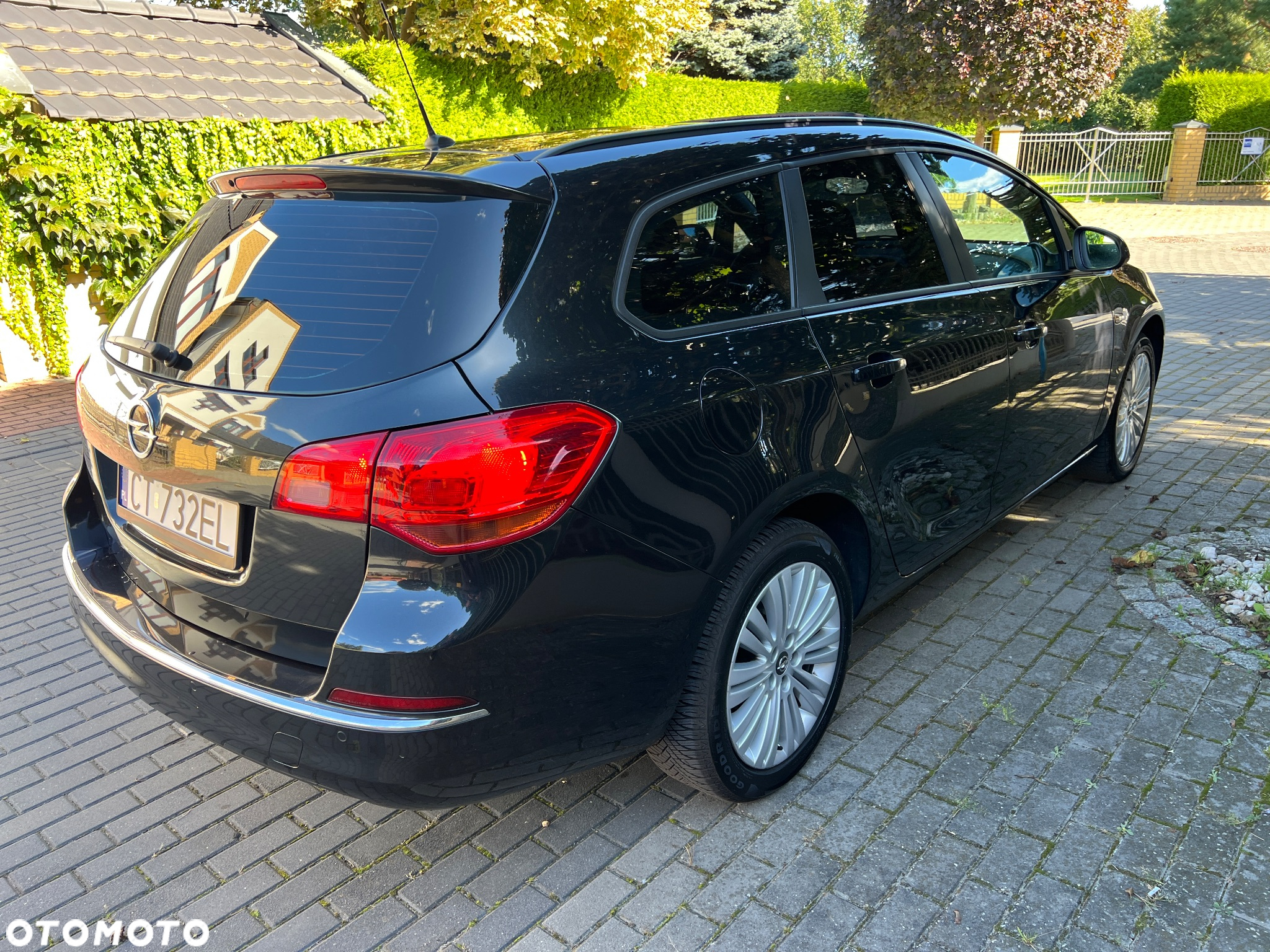 Opel Astra 1.6 Automatik Exklusiv - 4