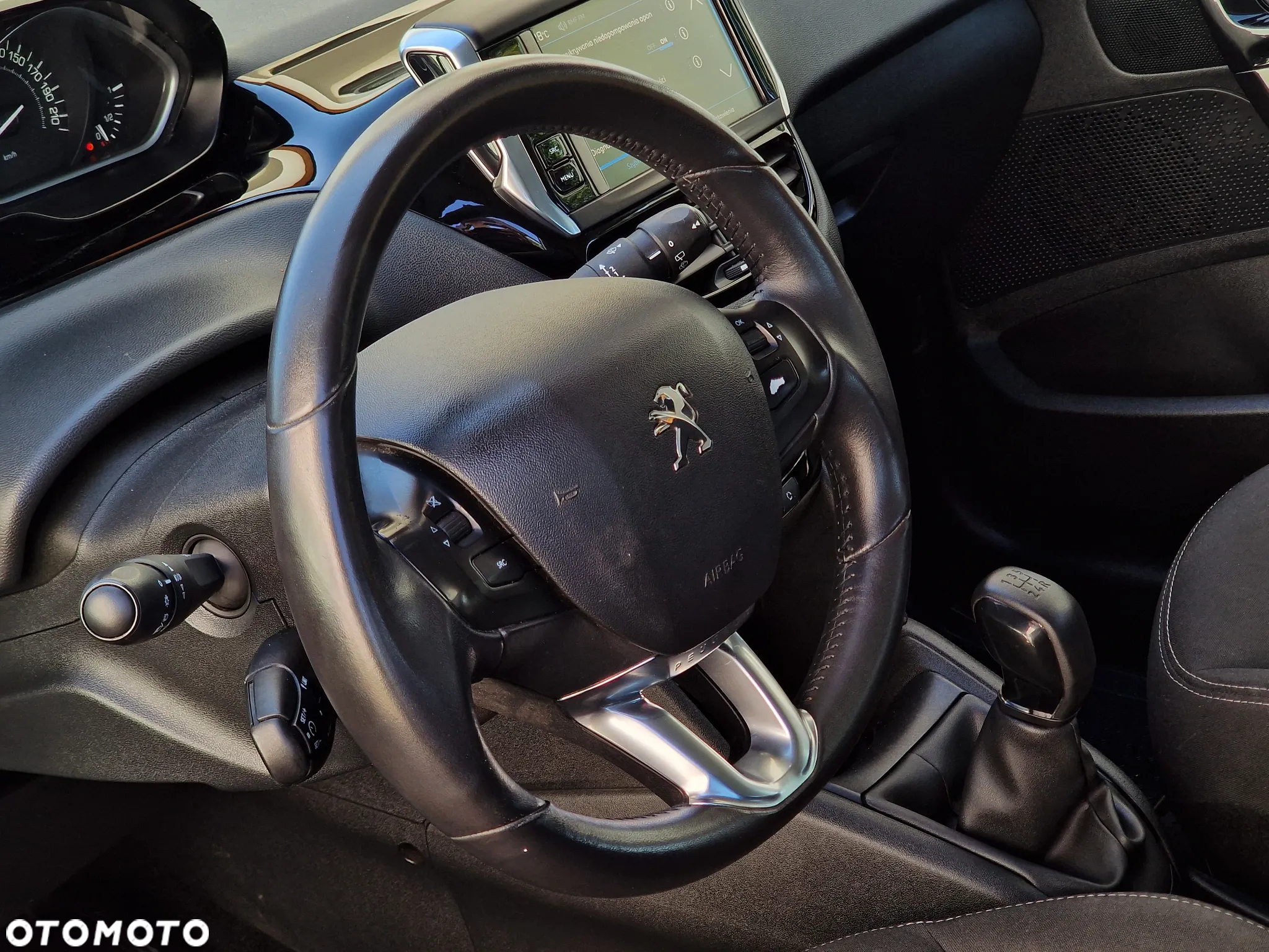Peugeot 208 1.2 PureTech Allure - 21