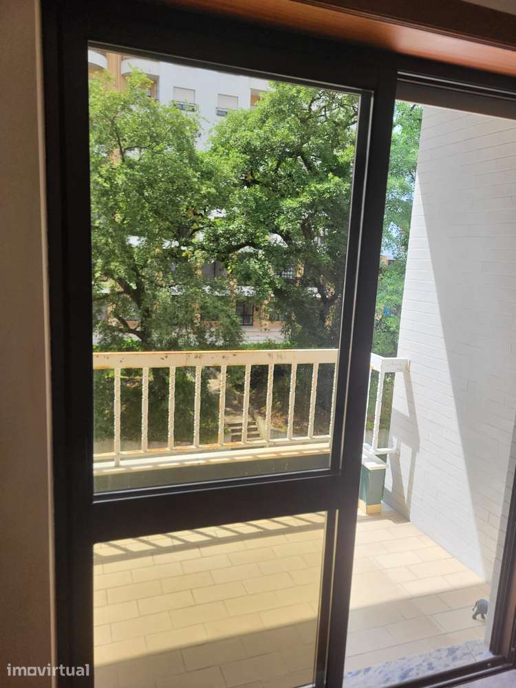 Apartamento T3 no centro de Leiria para arrendar. Duas casas de banho - Grande imagem: 3/21