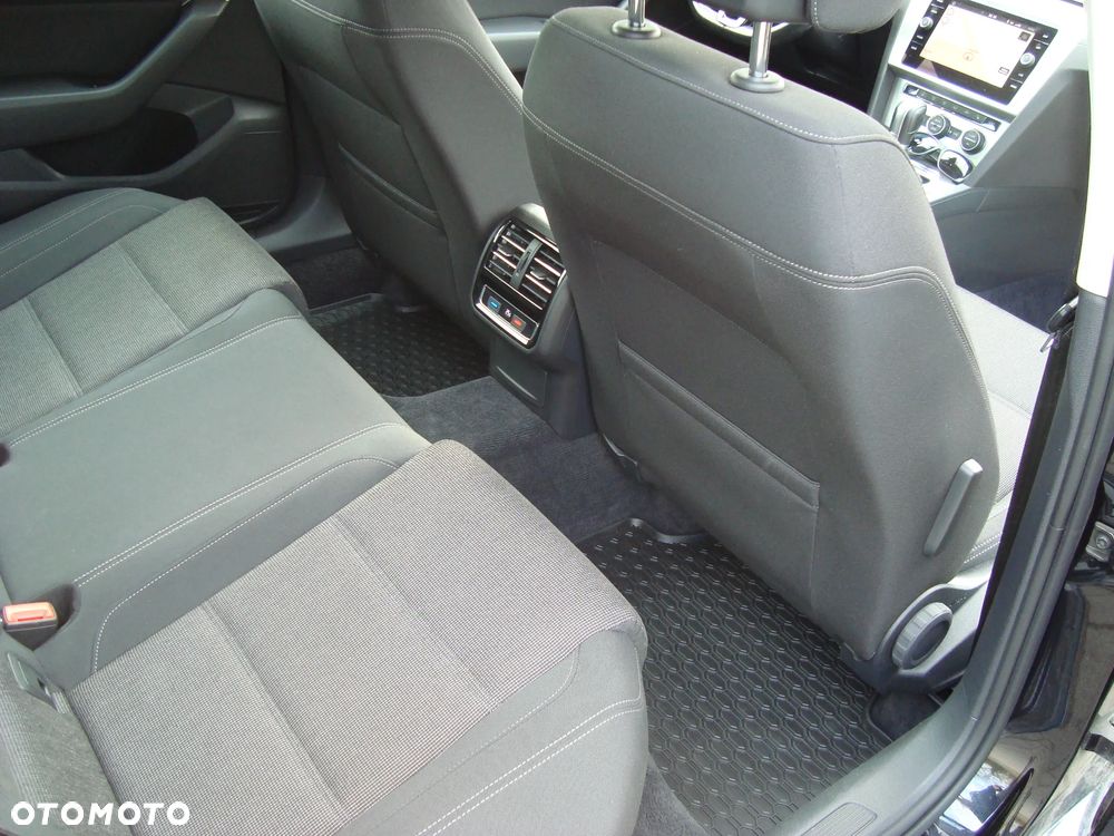 Volkswagen Passat 2.0 TDI (BlueMotion Technology) DSG Comfortline - 28