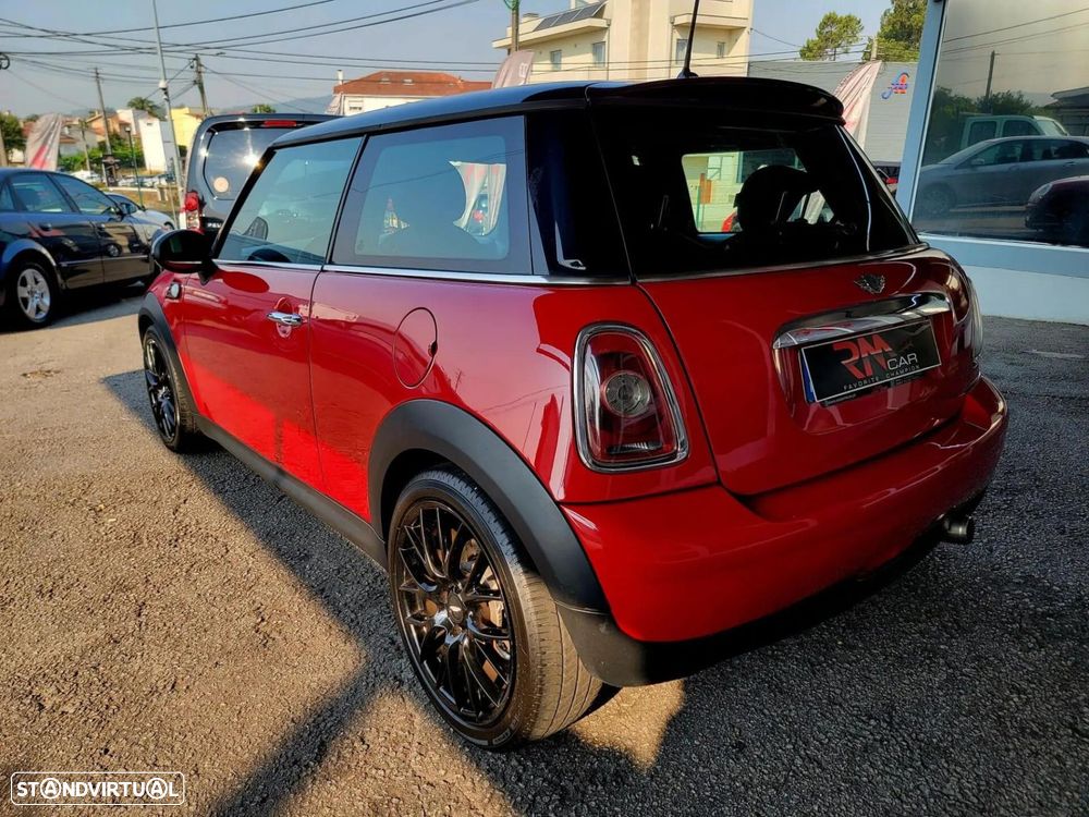 MINI 3 Portas Cooper D - 4