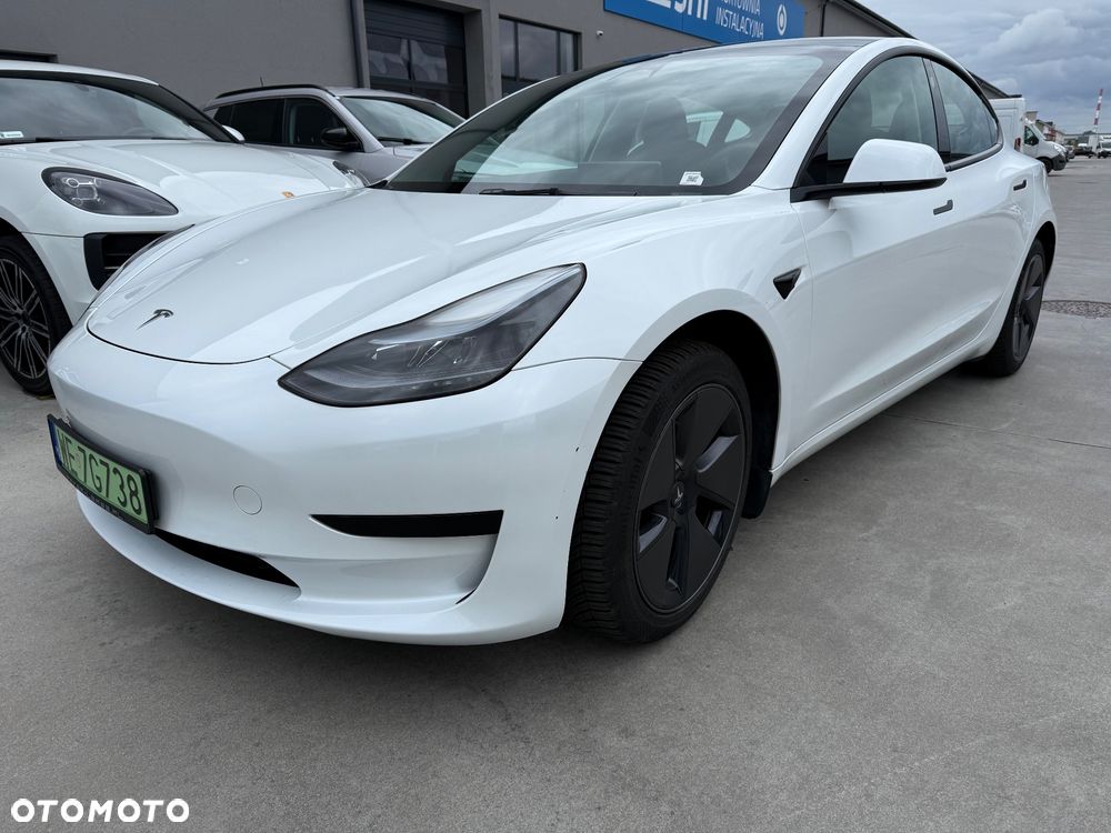 Tesla Model 3 - 1