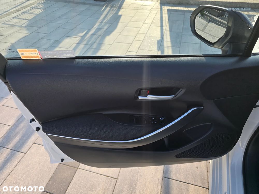 Toyota Corolla 1.8 Hybrid Comfort - 22