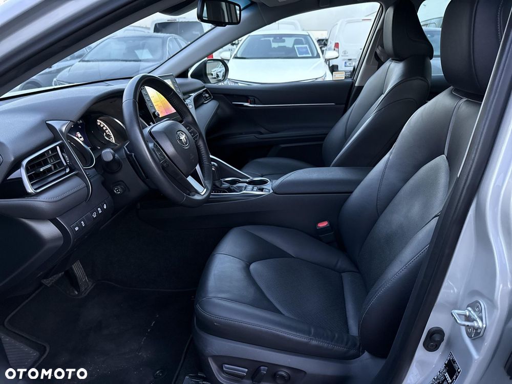 Toyota Camry 2.5 Hybrid Executive CVT - 15